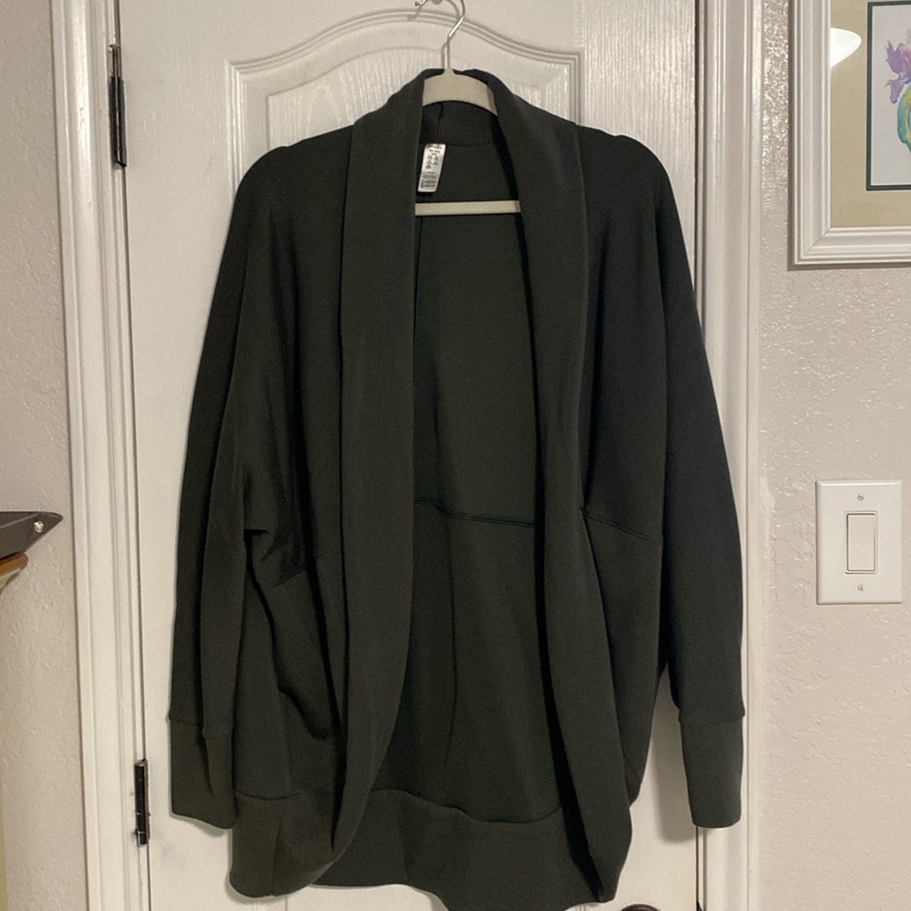 Spanx Airluxe jacket in olive green!